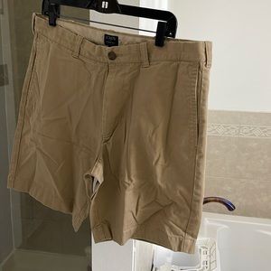 Men’s J.Crew flat front Grammercy collection waist 36 khaki 7 inch shorts
